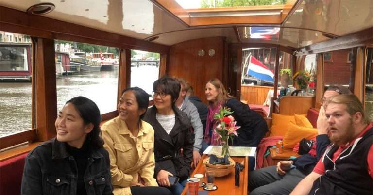 Amsterdam Early Morning Canal Cruise - group tour